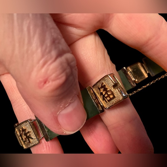 Gorgeous Jade bracelet - Picture 3 of 5